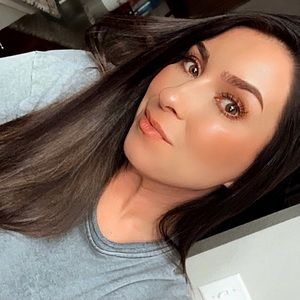 Meet your Posher, Leslie